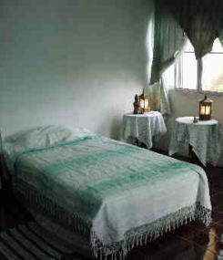 チェンマイで賃借した部屋の添え付きのベッド等