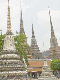 [写真]バンコク ワット・ポーの仏塔
